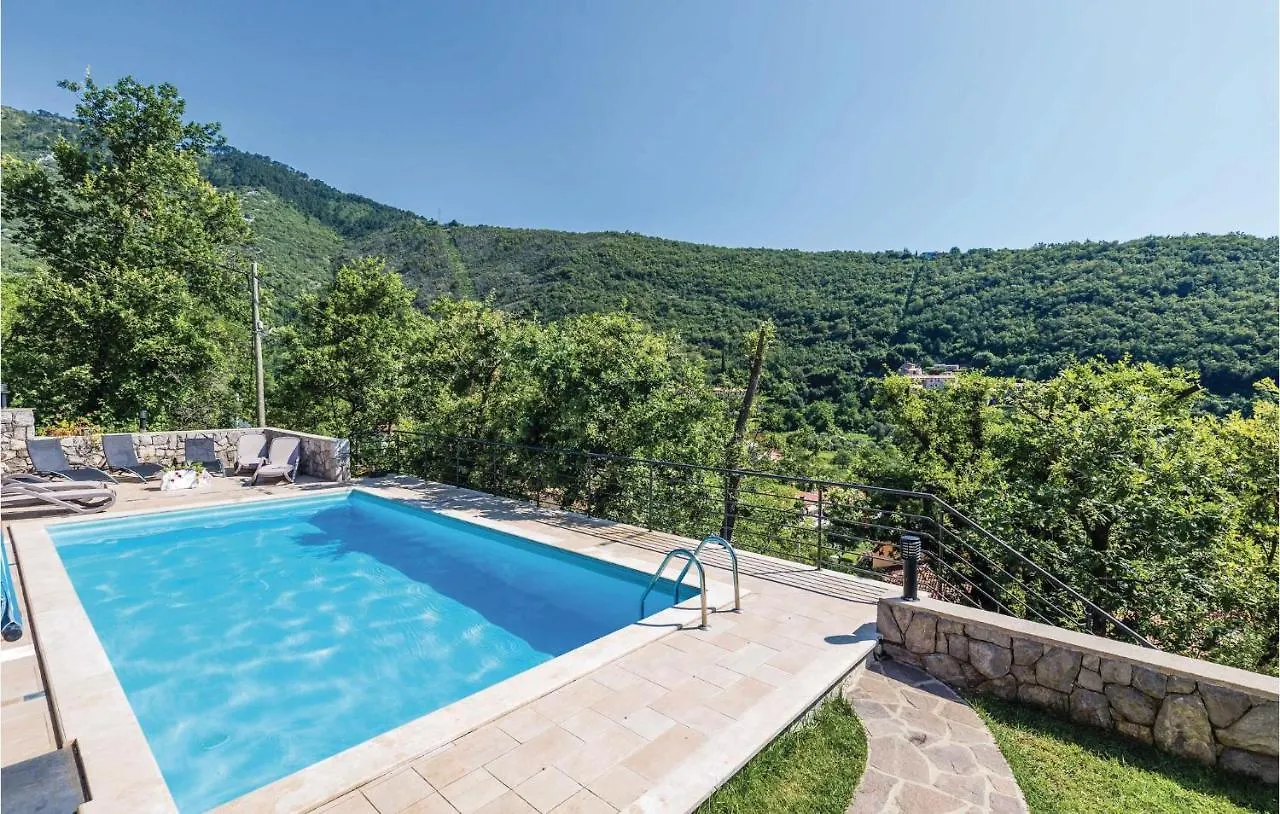 1 Bedroom Awesome Apartment In Mošćenička Draga 0*,  كرواتيا