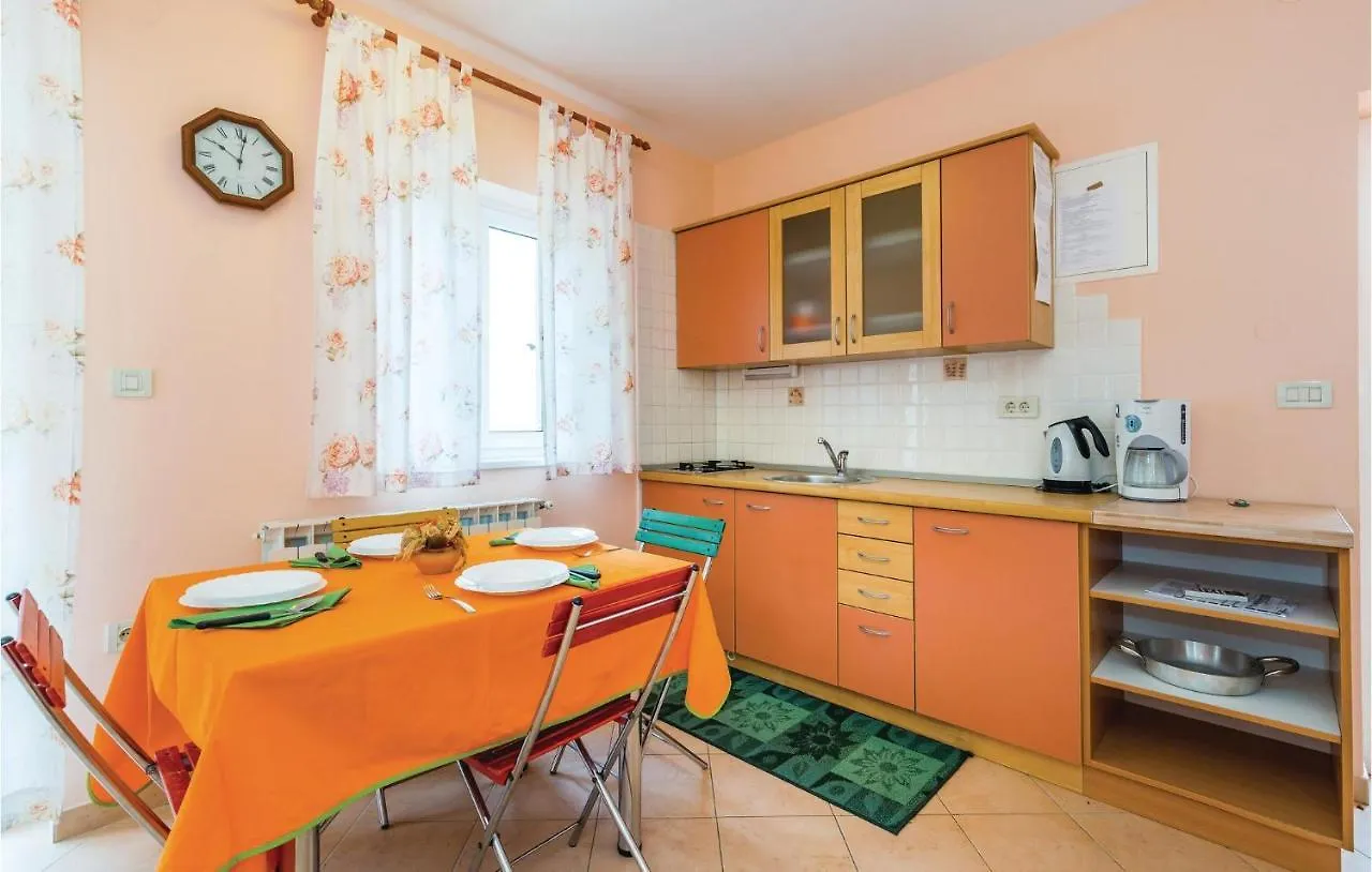 1 Bedroom Awesome Apartment In Mošćenička Draga