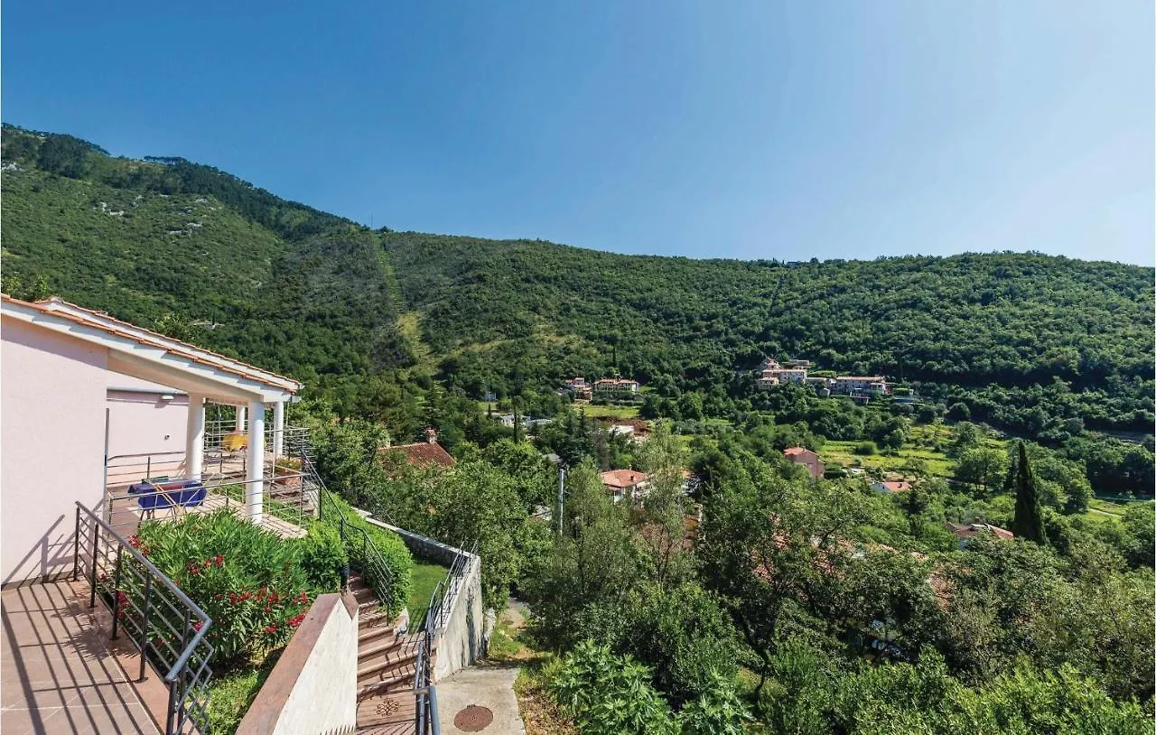1 Bedroom Awesome Apartment In Mošćenička Draga كرواتيا