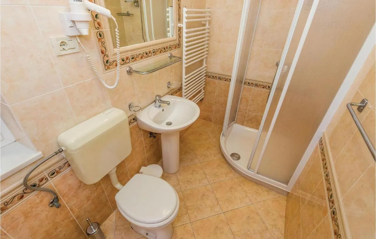 1 Bedroom Awesome Apartment In Mošćenička Draga