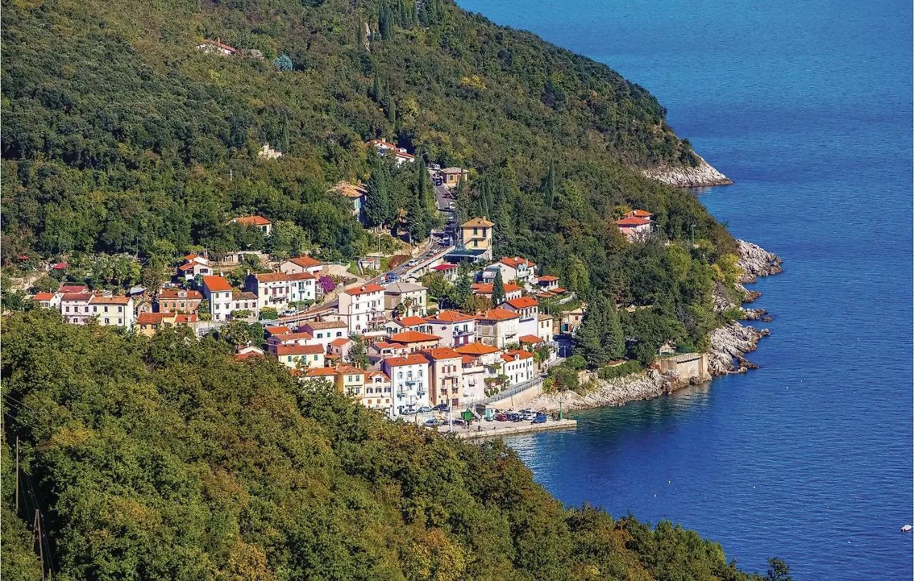 1 Bedroom Awesome Apartment In Mošćenička Draga