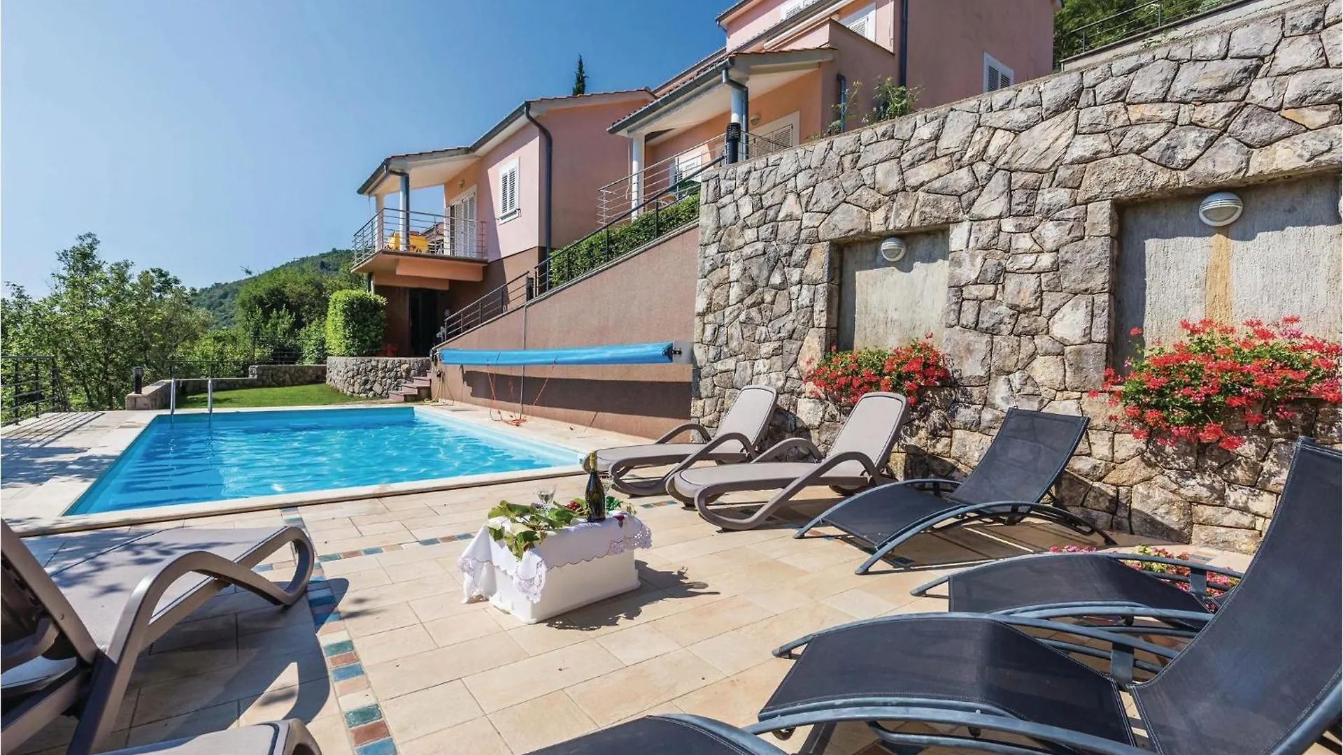 1 Bedroom Awesome Apartment In Mošćenička Draga