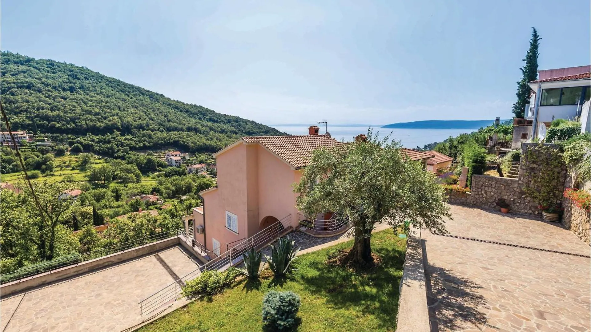1 Bedroom Awesome Apartment In Mošćenička Draga