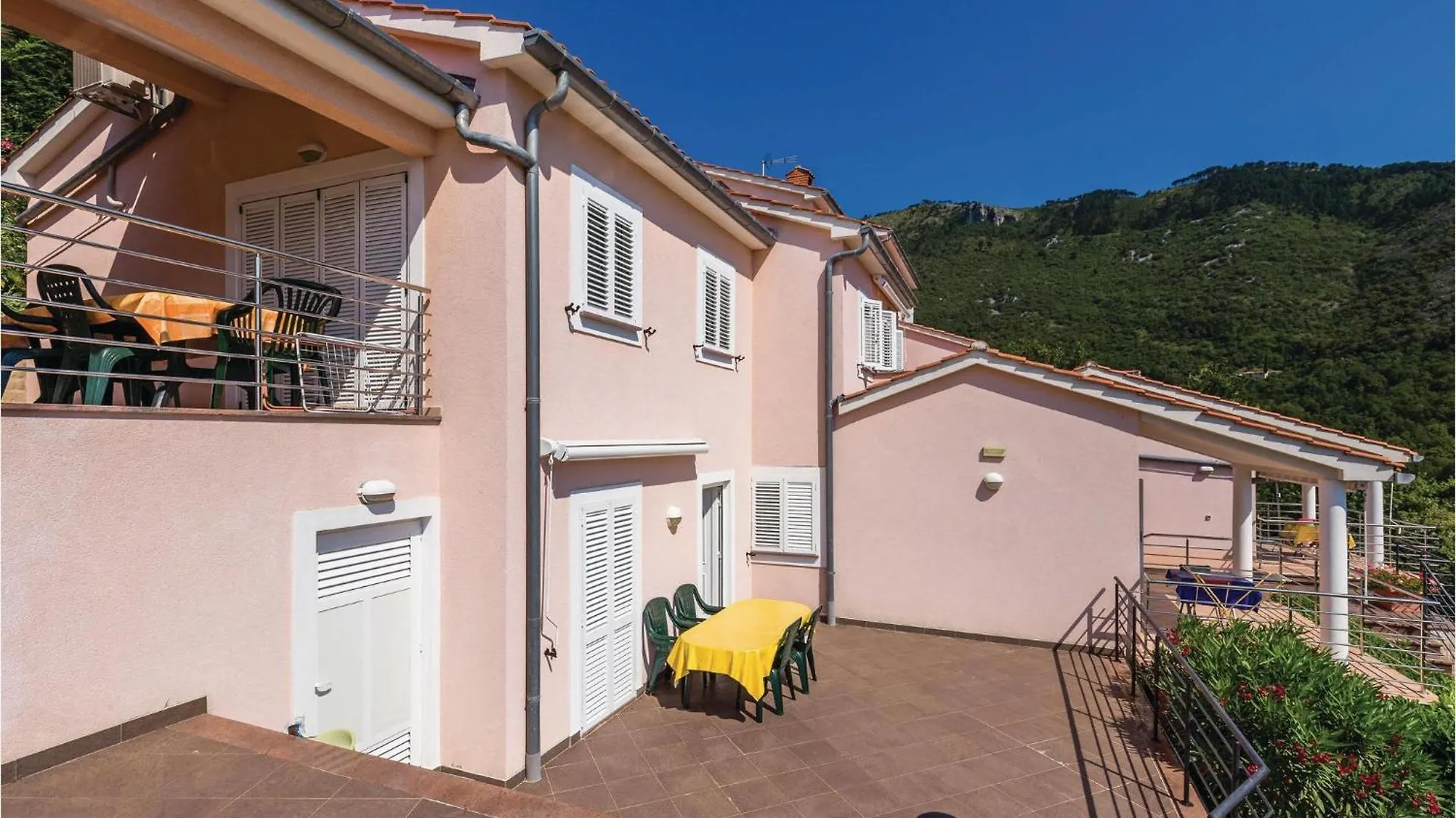 1 Bedroom Awesome Apartment In Mošćenička Draga